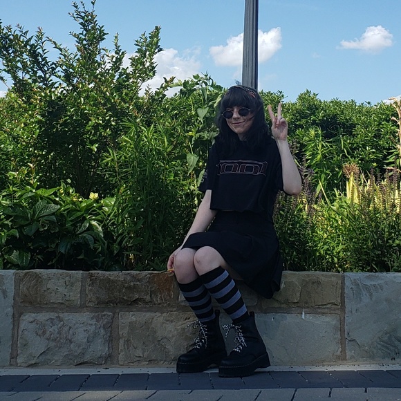 Profile Picture of Cassondra Smith (@cassiecasserole) on Poshmark