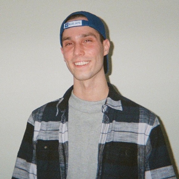 Profile Picture of Colson Georgetti (@colsongeorgetti) on Poshmark