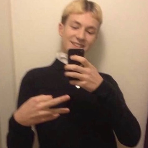 Profile Picture of Carson Edwards (@cavcrossine) on Poshmark