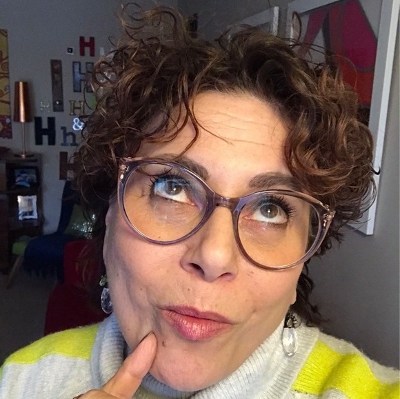 Heidi Mihelich - Poshmark Profile Picture of Heidi Mihelich (@cre8ivenergy) on Poshmark