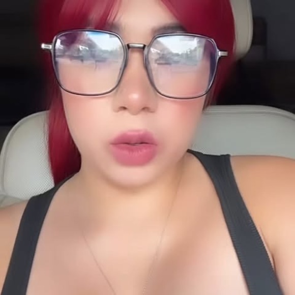 Profile Picture of Geller Meeting (@cuenta132811) on Poshmark