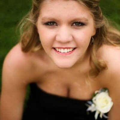 Profile Picture of Elizabeth Elmore (@Beth_Elmore) on Twitter