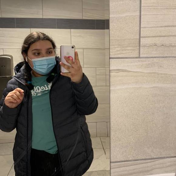 Profile Picture of Lily Ruiz (@lilyruiz452005) on Poshmark