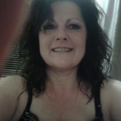 Profile Picture of Julie Haynes (@atjuleshaynes) on Twitter