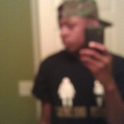 Profile Picture of Cedric Lee Roberson (@Ced_StayLurkin) on Twitter