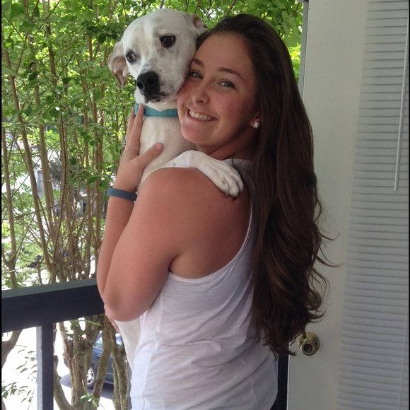 Profile Picture of Danielle Reimer (@daniellereimer) on Poshmark