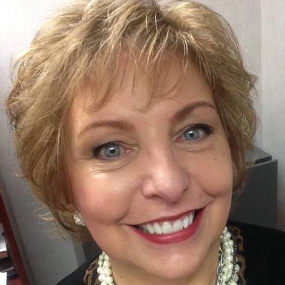 Profile Picture of Melissa Loder (@lodermelissa1) on Poshmark