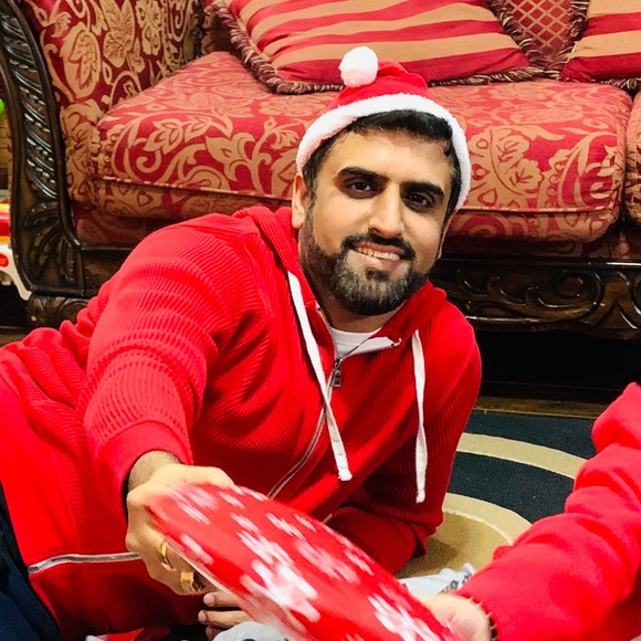 Profile Picture of Vivek Sood (@viveksood) on Poshmark