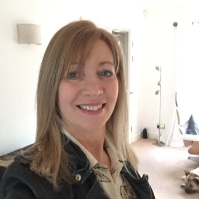 Profile Picture of Maxine Songaila (@MaxBeautyPlace) on Twitter