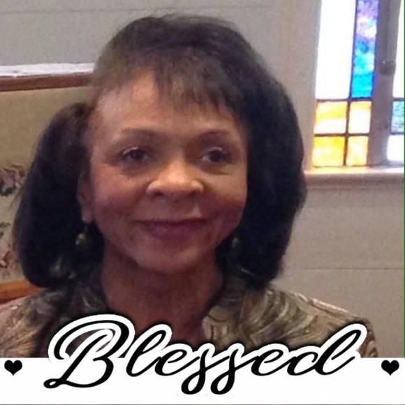 Profile Picture of Mary Jeffries (@jeffriesmary) on Poshmark