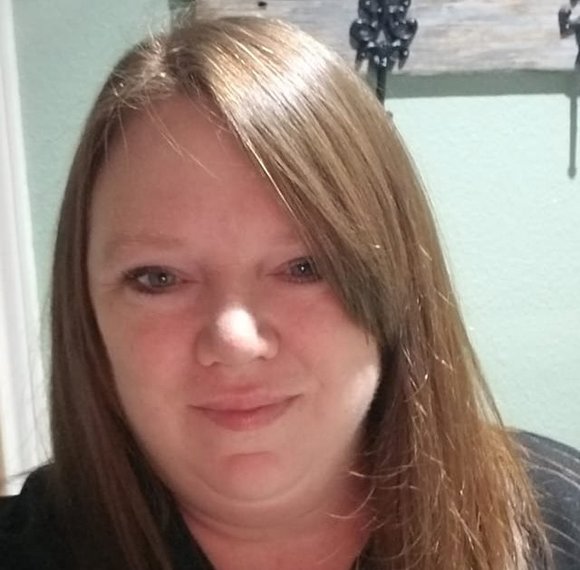 Profile Picture of Heather Sample (@sfheather) on Poshmark