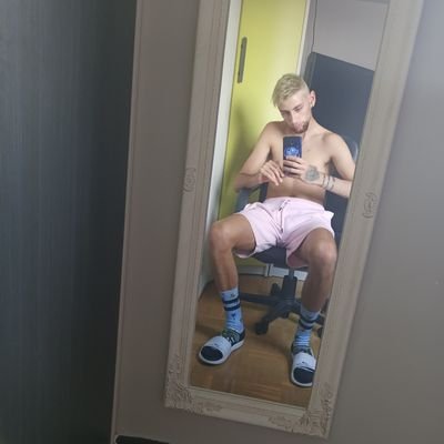 Profile Picture of Jon Latorre (@JoLatorre08) on Twitter