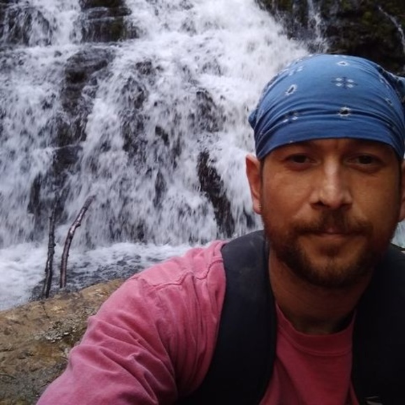 Profile Picture of James Hardin (@jameshhardinjr) on Poshmark