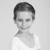 Profile Picture of Giles Nash (@officialgilesnash) on Youtube