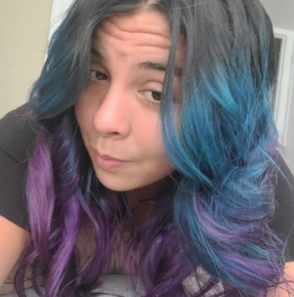 Profile Picture of Christina Hooks (@christinahooks7) on Poshmark