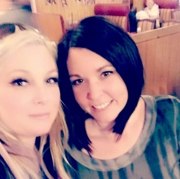 Profile Picture of Rachel Hilsinger (@racheldawn2171) on Poshmark