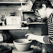 Profile Picture of Emma Chapman (@emmachapmanpottery7754) on Youtube