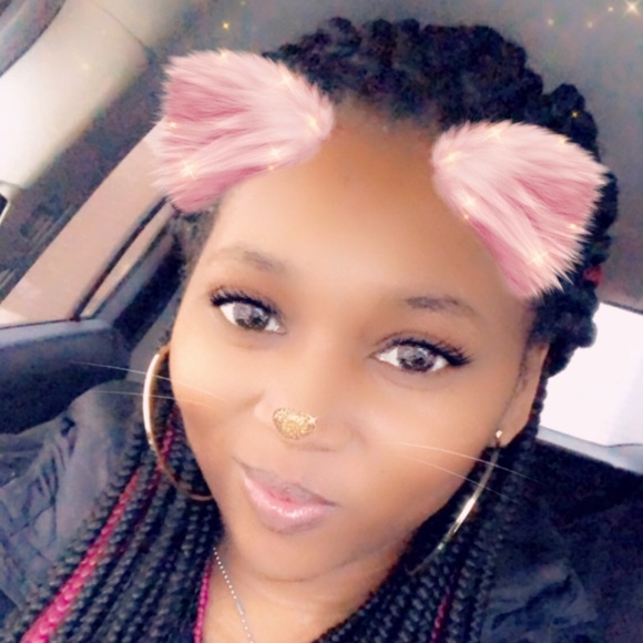 Profile Picture of Sherrell Williams (@williamss2) on Poshmark