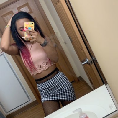 Profile Picture of Julia Graybill (@GraybillJulia) on Twitter