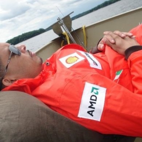 Rovin Etwaroo - Poshmark Profile Picture of Rovin Etwaroo (@nivor41) on Poshmark