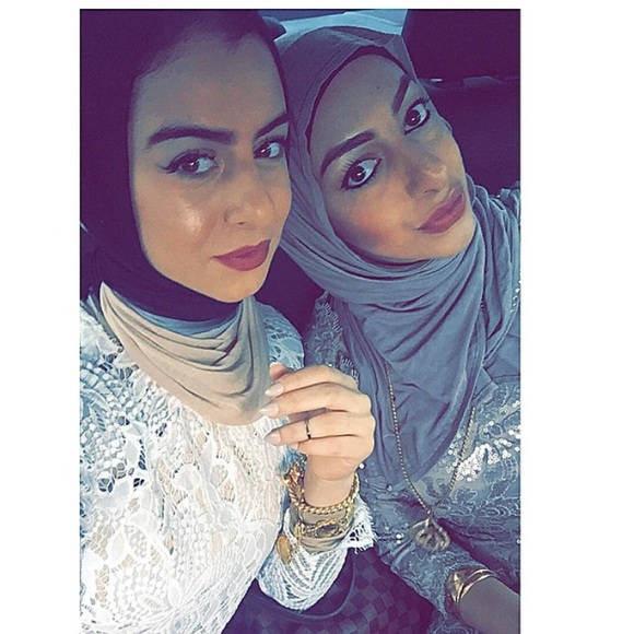 Ebtesam Farha - Poshmark Profile Picture of Ebtesam Farha (@ebtesamf) on Poshmark