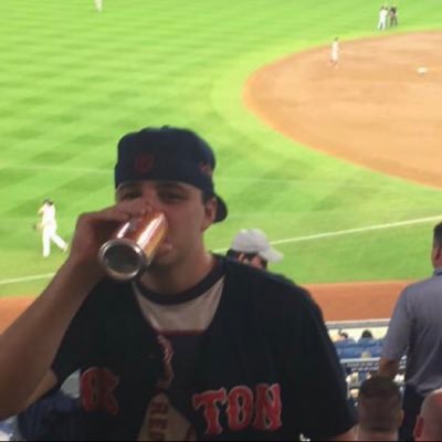 Profile Picture of MOOSE (@keanu7kevin) on Twitter