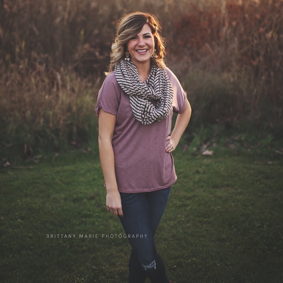 Profile Picture of Jennifer Hyatt (@jhyatt1210) on Poshmark