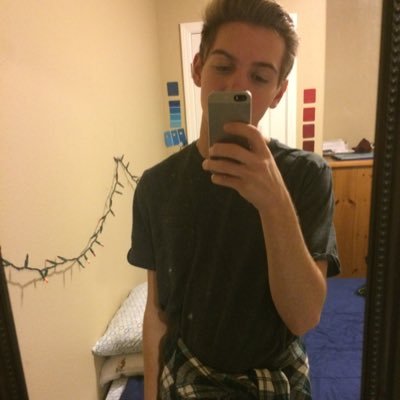 Profile Picture of Kyle Kennon (@officiaIkyle) on Twitter