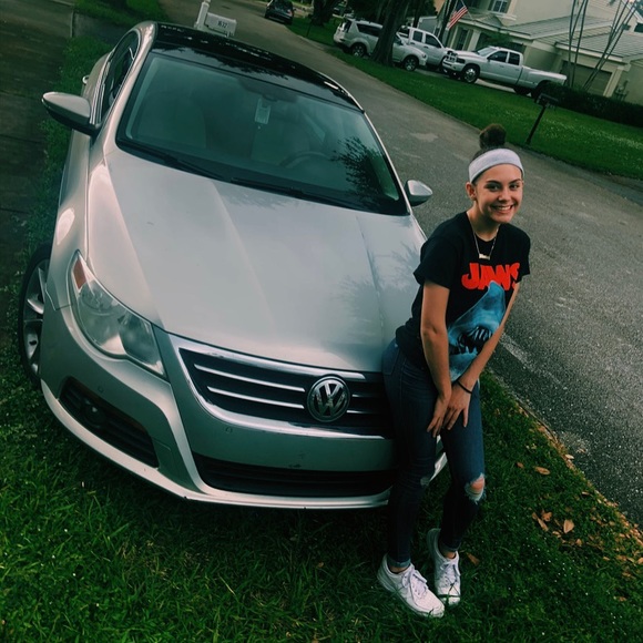 Profile Picture of Marissa Fitzpatrick (@rissaaa_m) on Poshmark