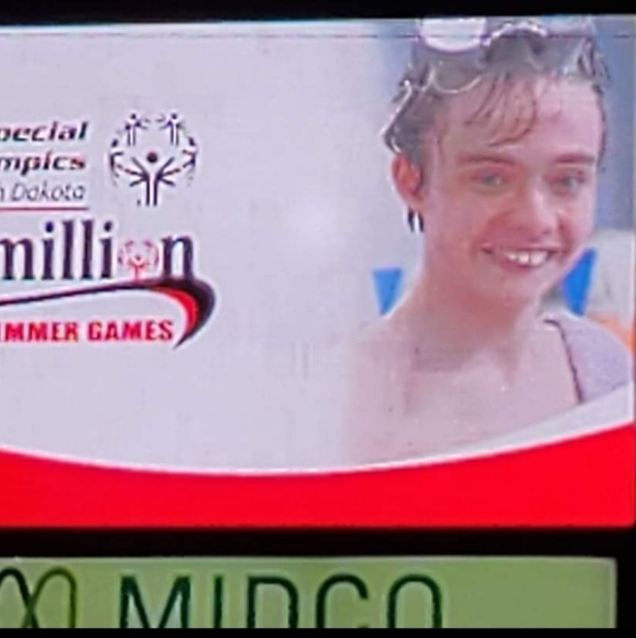 Profile Picture of Skylar Hirschkorn (@lilwolf149) on Poshmark