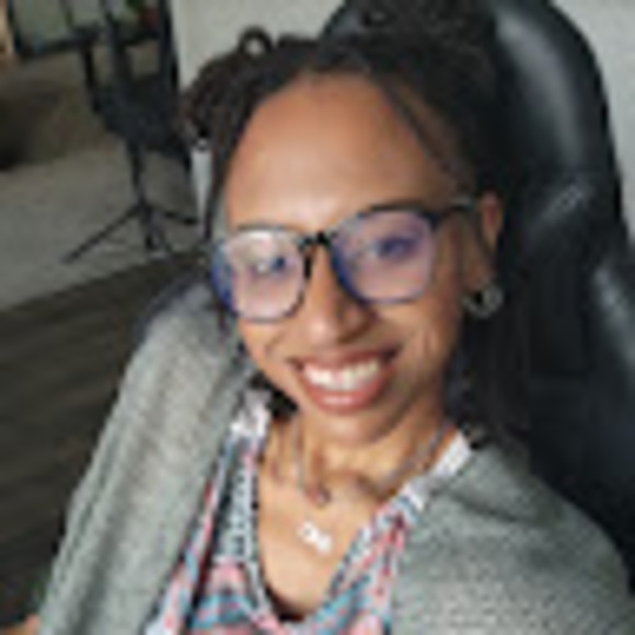 Profile Picture of B. Campbell (@briupcycle) on Poshmark