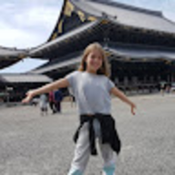 Alexa Bridges - Poshmark Profile Picture of Alexa Bridges (@lexa_bridgee) on Poshmark