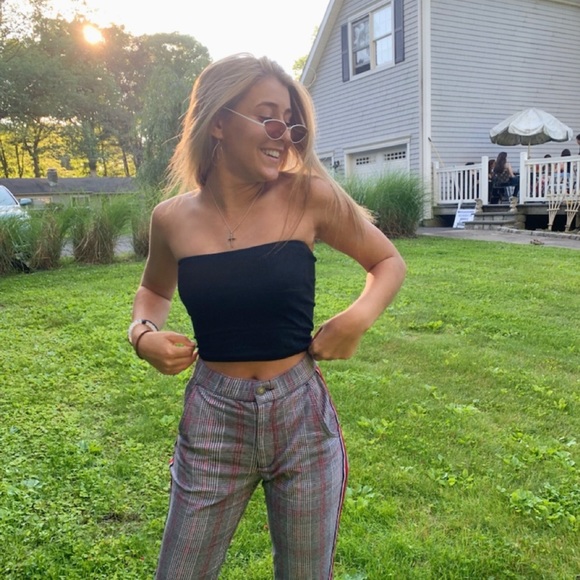 Profile Picture of Olivia Grecco (@oliviagrecco) on Poshmark