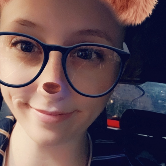 Profile Picture of Miriah Welke (@miriahwelke) on Poshmark