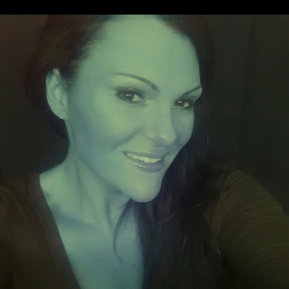 Tj Sardina - Poshmark Profile Picture of Tj Sardina (@teejay73) on Poshmark