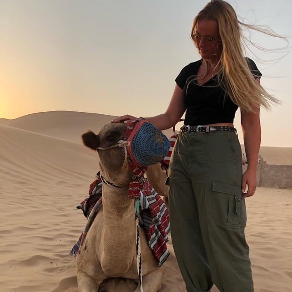 Profile Picture of Lara Bäumken (@larabaeumken) on Poshmark