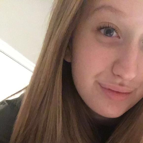 Profile Picture of Kayla Needham (@kayla5256) on Poshmark