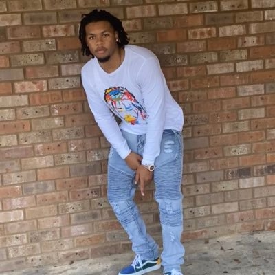 Profile Picture of Randolph_🐬 (@RandyHoganJr) on Twitter