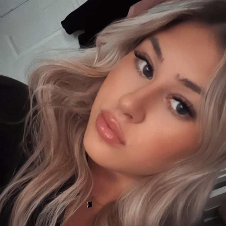 Profile Picture of Hannah Lynn (@hannahprada) on Tiktok