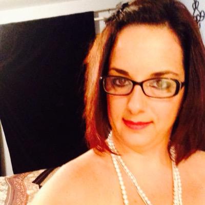 Profile Picture of Angela Bushey (@BusheyAngela) on Twitter