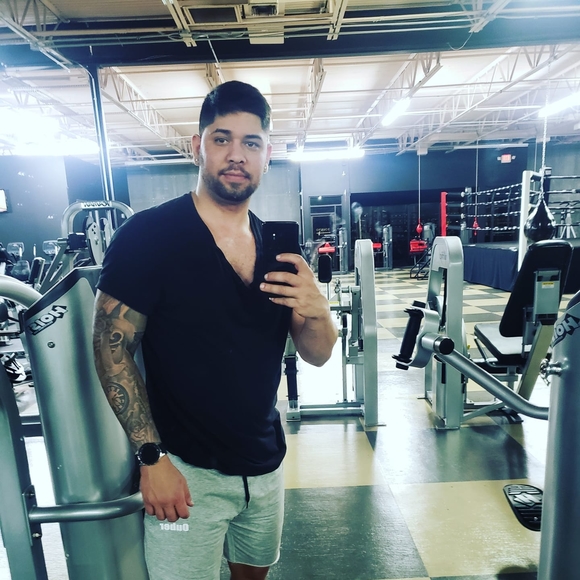 Profile Picture of Jorge Alvarez (@jorgecarlozz23) on Poshmark