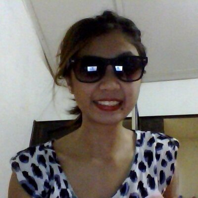 Profile Picture of Caroline (@Curl_Line) on Twitter