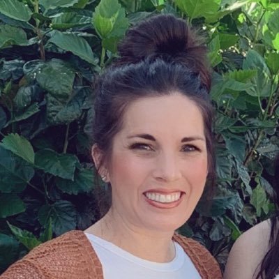 Profile Picture of Lisa Truman (@lisa_truman518) on Twitter