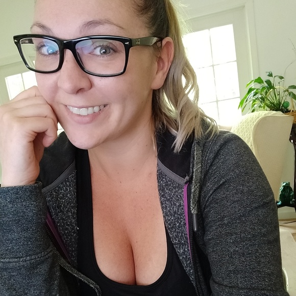 Profile Picture of Jennifer Plankey (@jplankey) on Poshmark