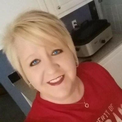 Profile Picture of Bonnie Barnett (@75iggie) on Twitter