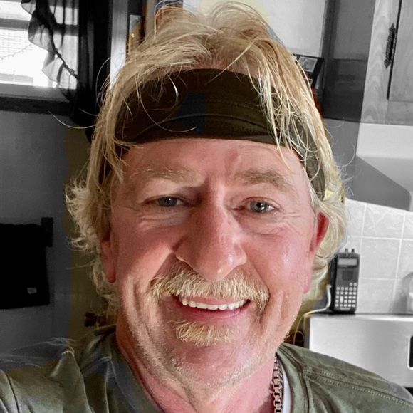 Profile Picture of Randy Rowser (@randyrowser) on Poshmark