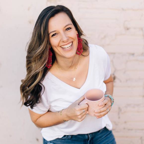 Profile Picture of Jeanette Tapley (@jeanette_tapley) on Poshmark