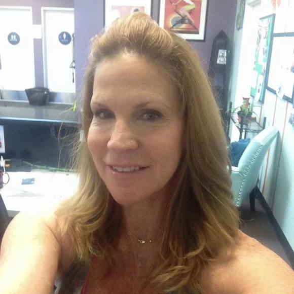 Kim Vassar - Poshmark Profile Picture of Kim Vassar (@vassark) on Poshmark