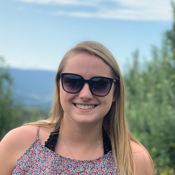 Profile Picture of Rachel Trebour (@rtrebour99) on Poshmark