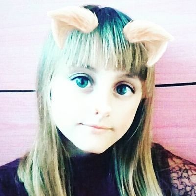 Profile Picture of Chloe Stubbs (@ChloeStubbs8) on Twitter